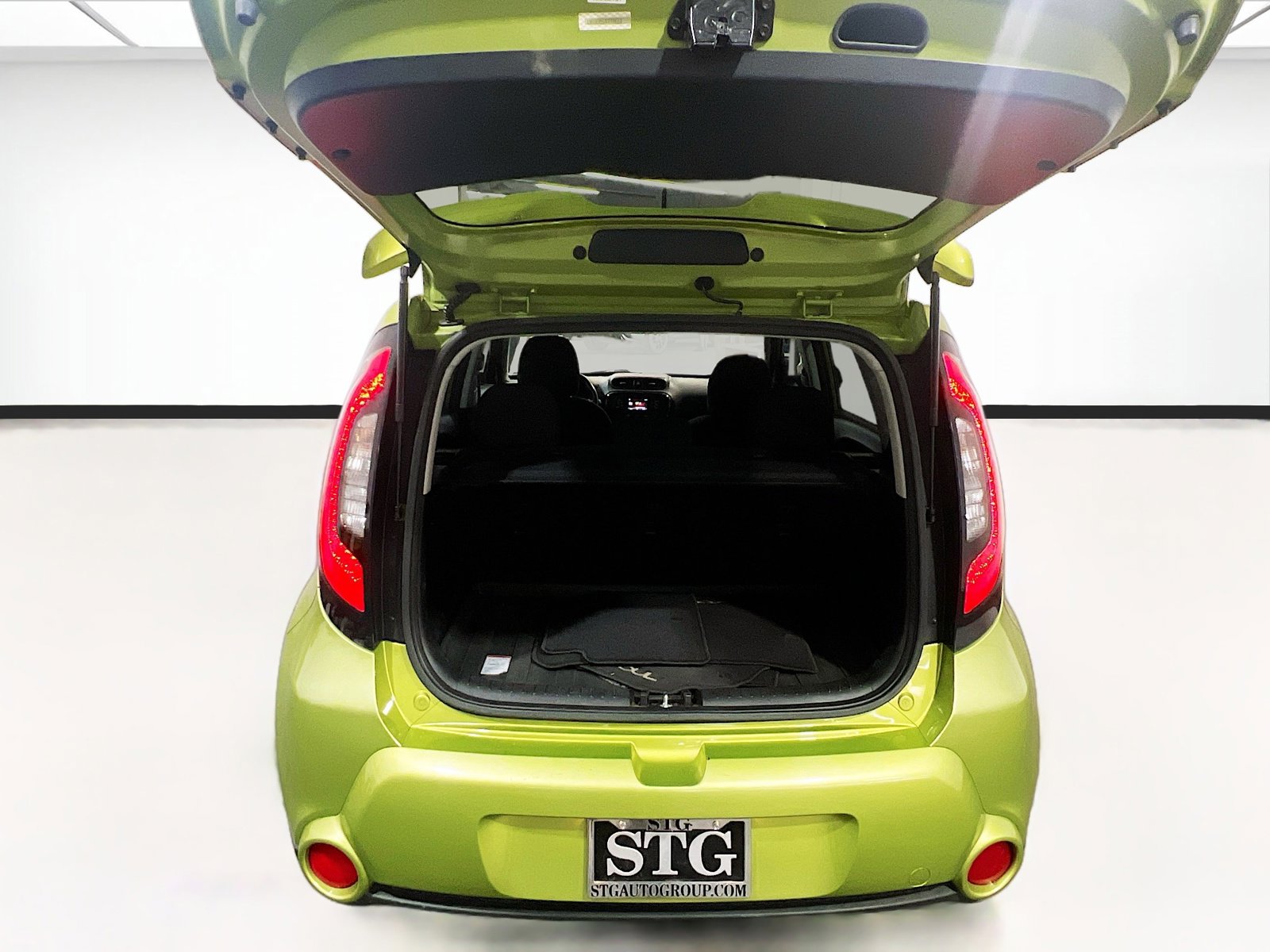 Used 2014 Kia Soul ! FWD image 17