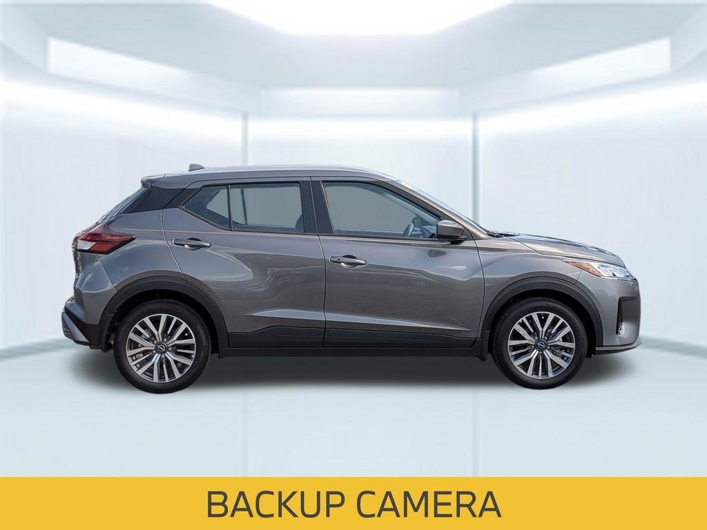Used 2024 Nissan Kicks SV FWD image 9