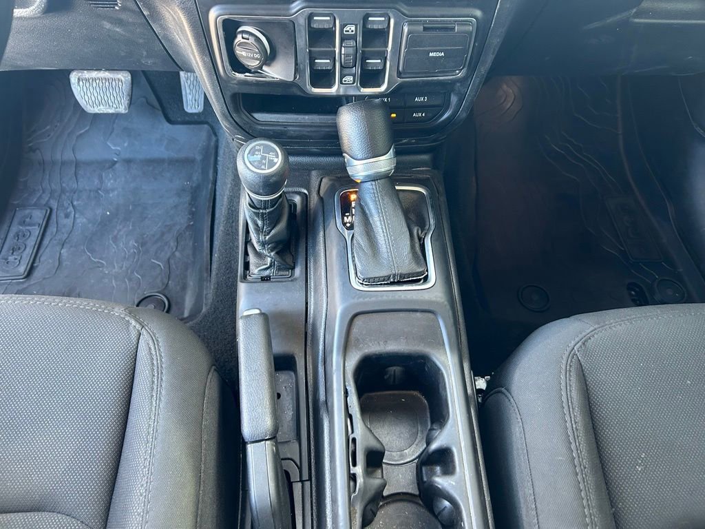 Used 2022 Jeep Wrangler Unlimited Sport image 25