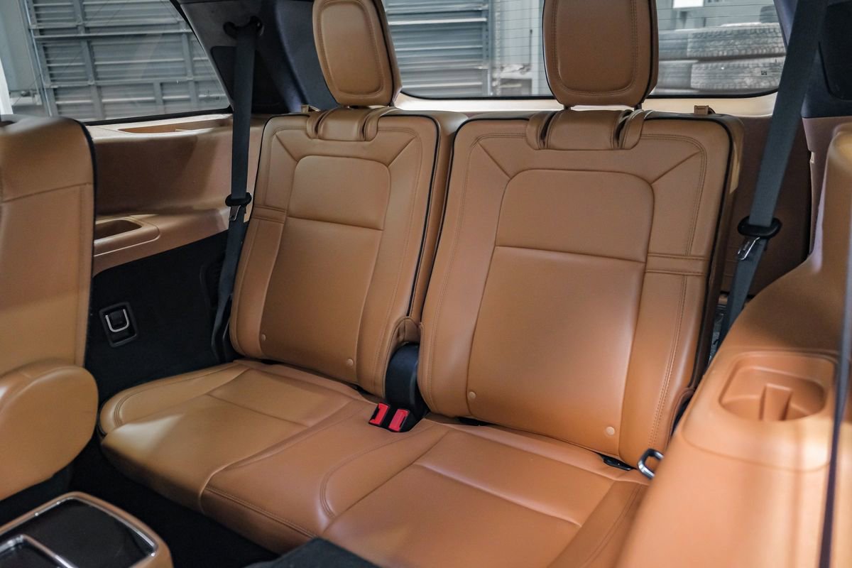 Used 2020 Lincoln Aviator Black Label Grand Touring w/ Class IV Trailer Tow Package image 40