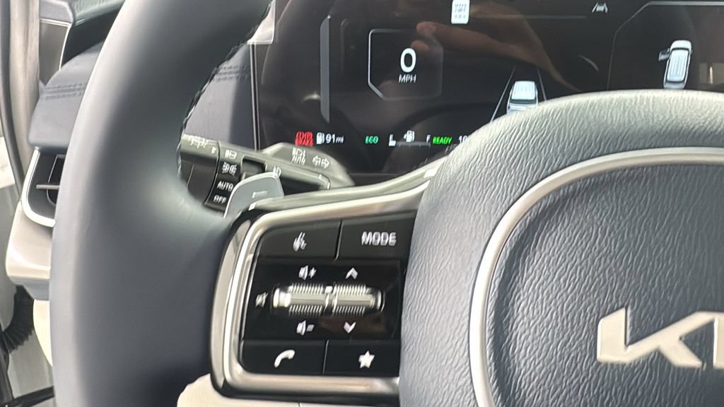 New 2026 Kia Carnival SX w/ SX Dark Edition Package FWD image 24