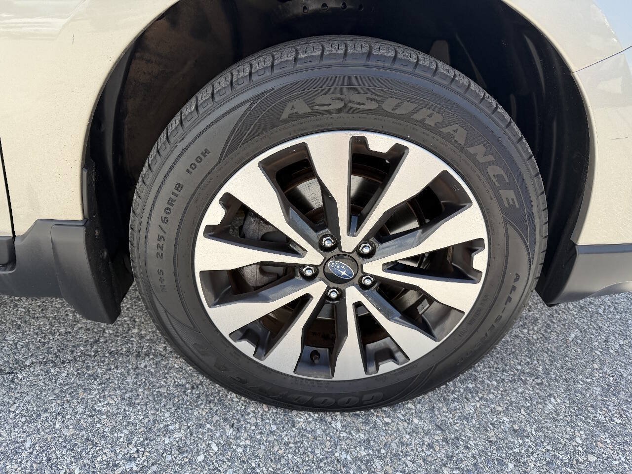 Used 2017 Subaru Outback 2.5i Limited AWD/4WD image 31