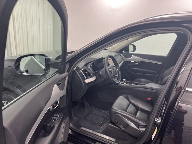 Used 2023 Volvo XC90 B5 Core w/ Climate Package image 12