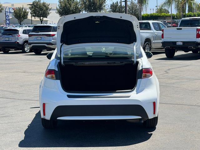 Used 2022 Toyota Corolla LE FWD image 5