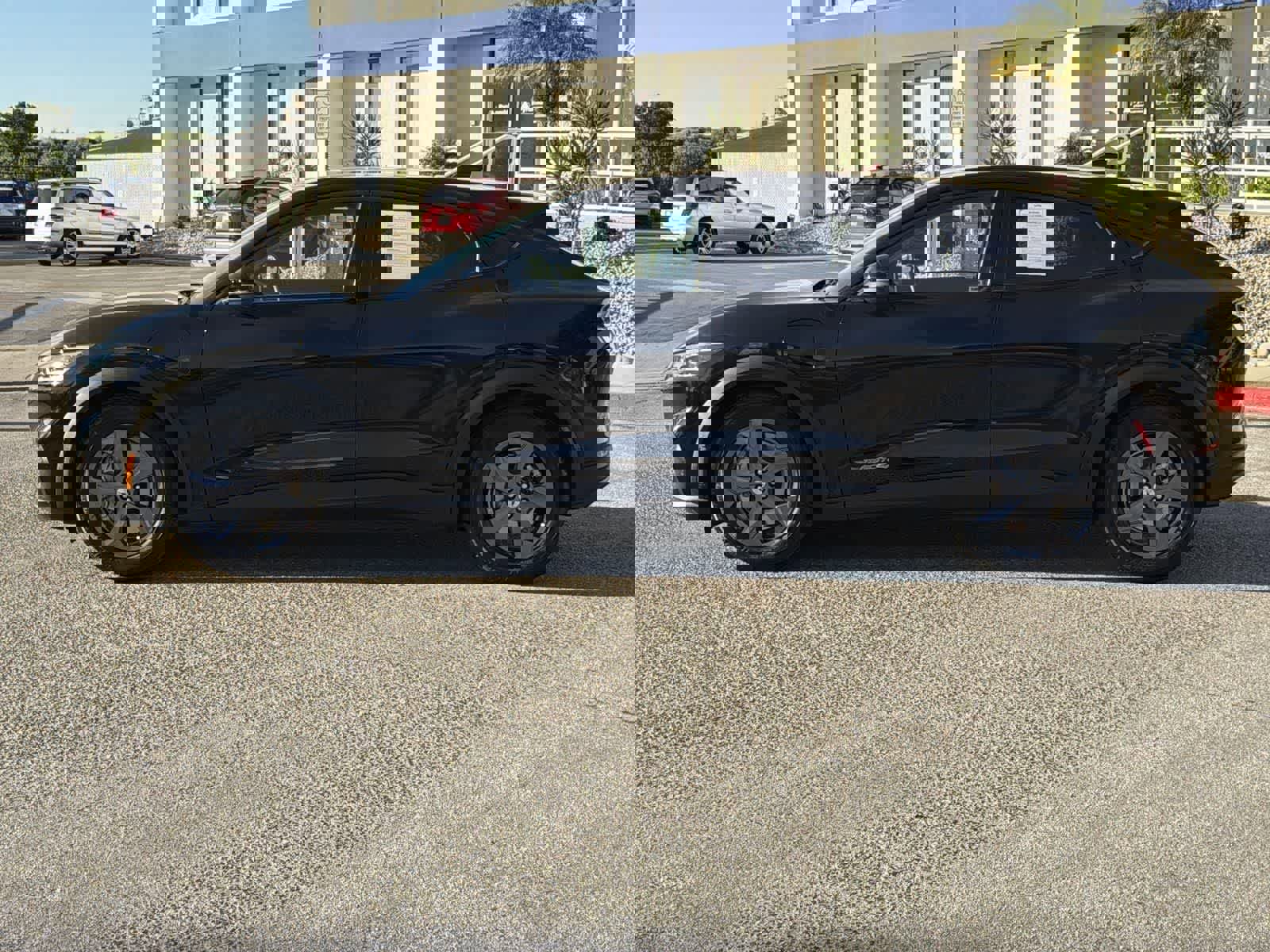 Used 2022 Ford Mustang Mach-E Select image 3