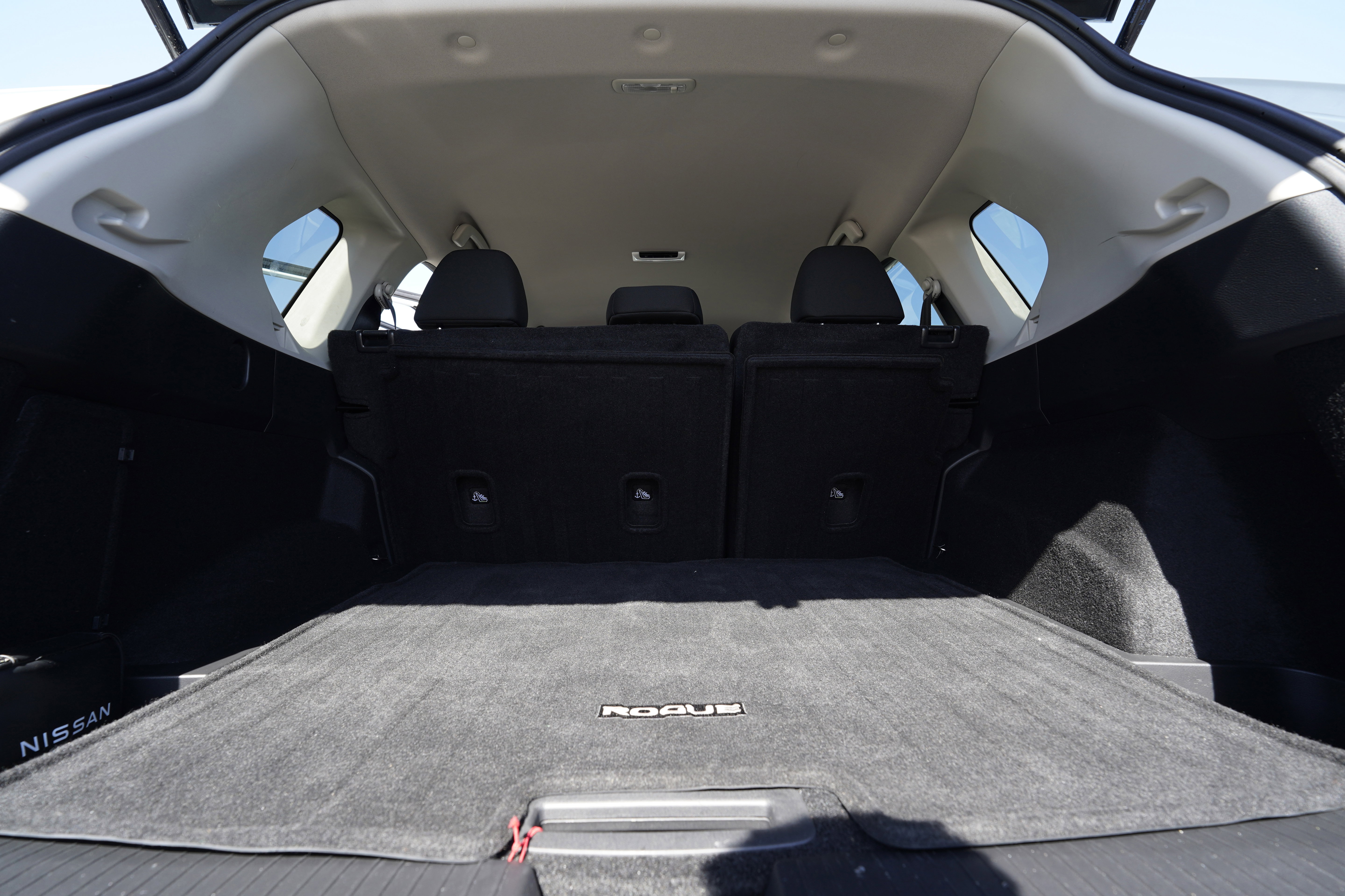 Used 2024 Nissan Rogue S image 35