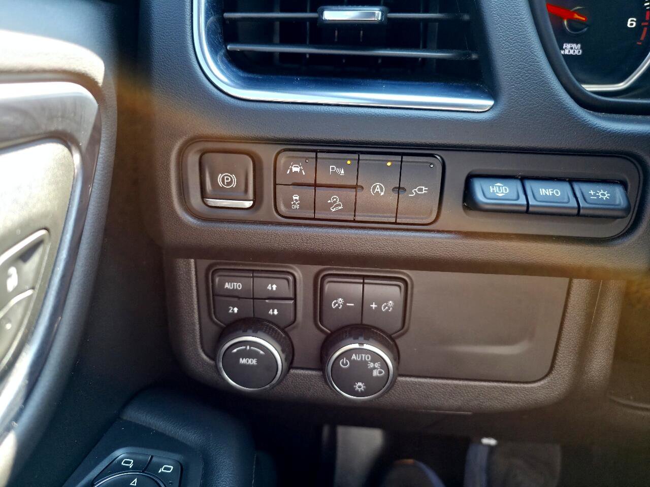 Used 2021 Chevrolet Suburban High Country image 28