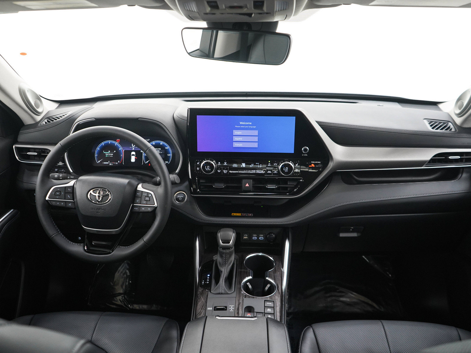 Used 2025 Toyota Highlander Limited AWD/4WD image 13