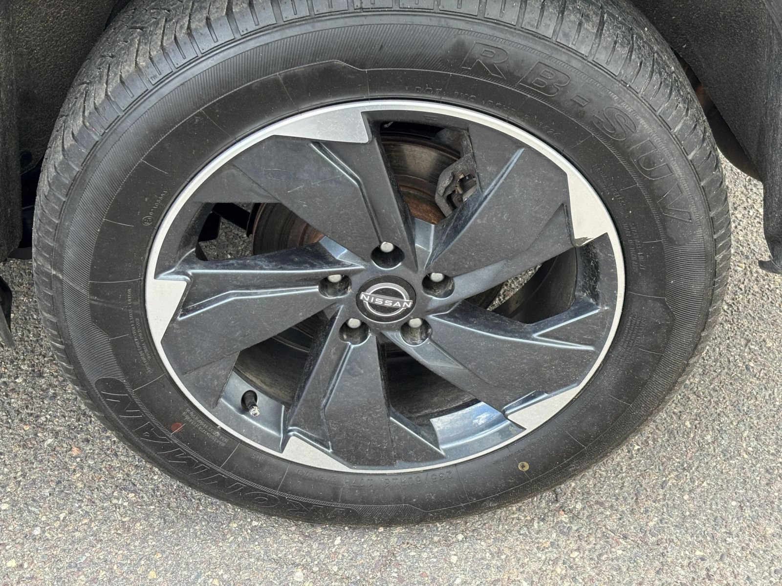 Used 2025 Nissan Rogue SV AWD/4WD image 28
