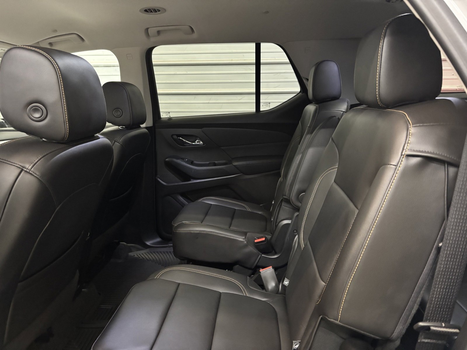 Used 2021 Chevrolet Traverse LT image 22