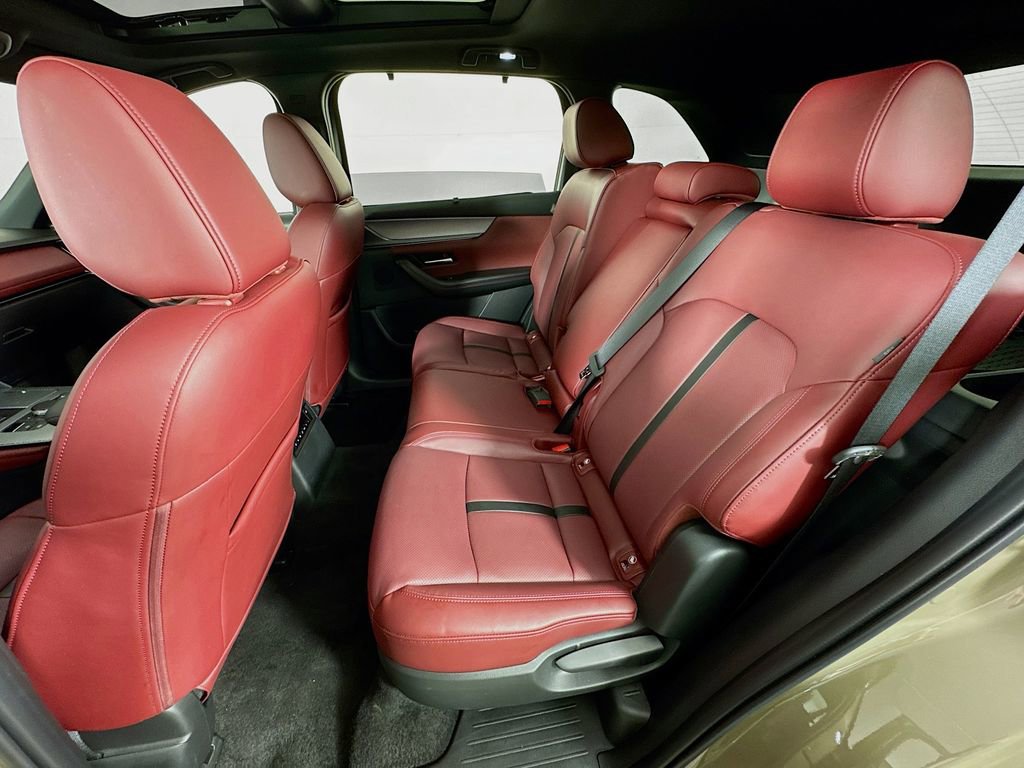 Used 2025 MAZDA CX-70 3.3 Turbo S w/ Premium Package image 18