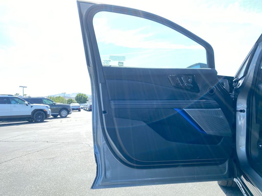 New 2026 Cadillac Optiq V w/ LPO, Floor Liner Package AWD/4WD image 29