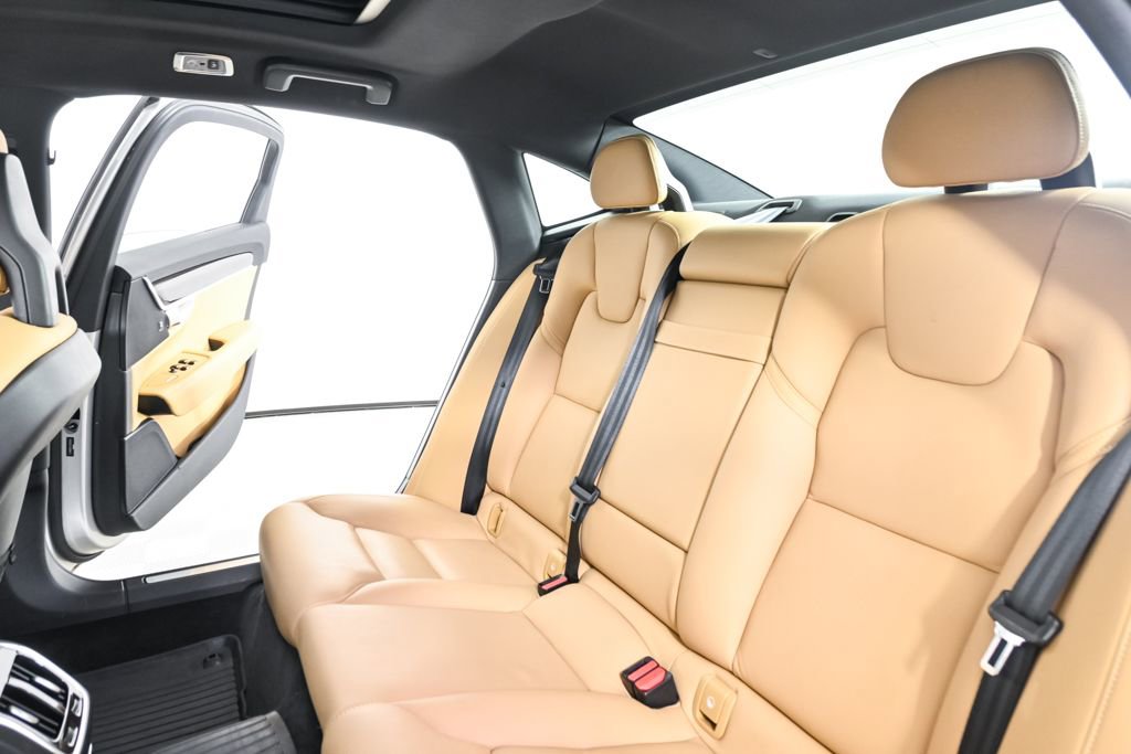 Used 2018 Volvo S90 T5 Momentum w/ Convenience Package image 21