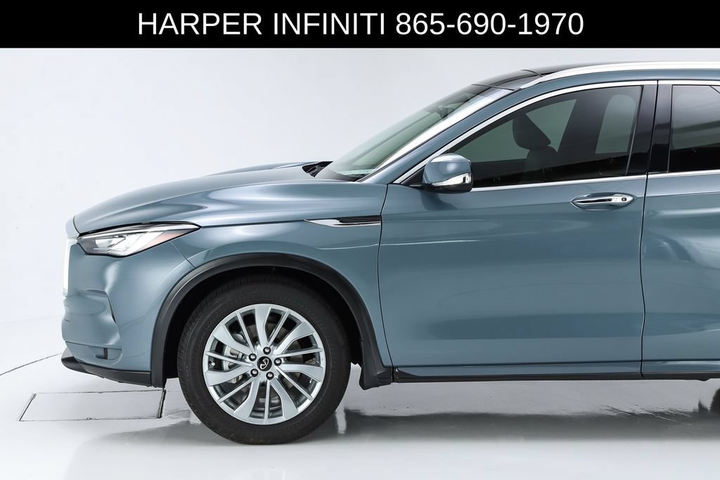 Used 2023 INFINITI QX50 Luxe AWD/4WD image 3