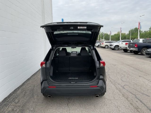 Used 2025 Toyota RAV4 XLE w/ Convenience Package image 7