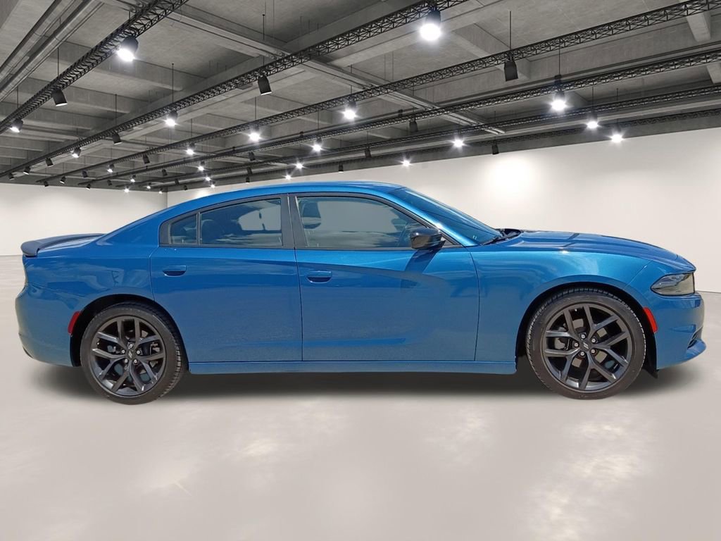 Used 2022 Dodge Charger SXT w/ Blacktop Package RWD image 17