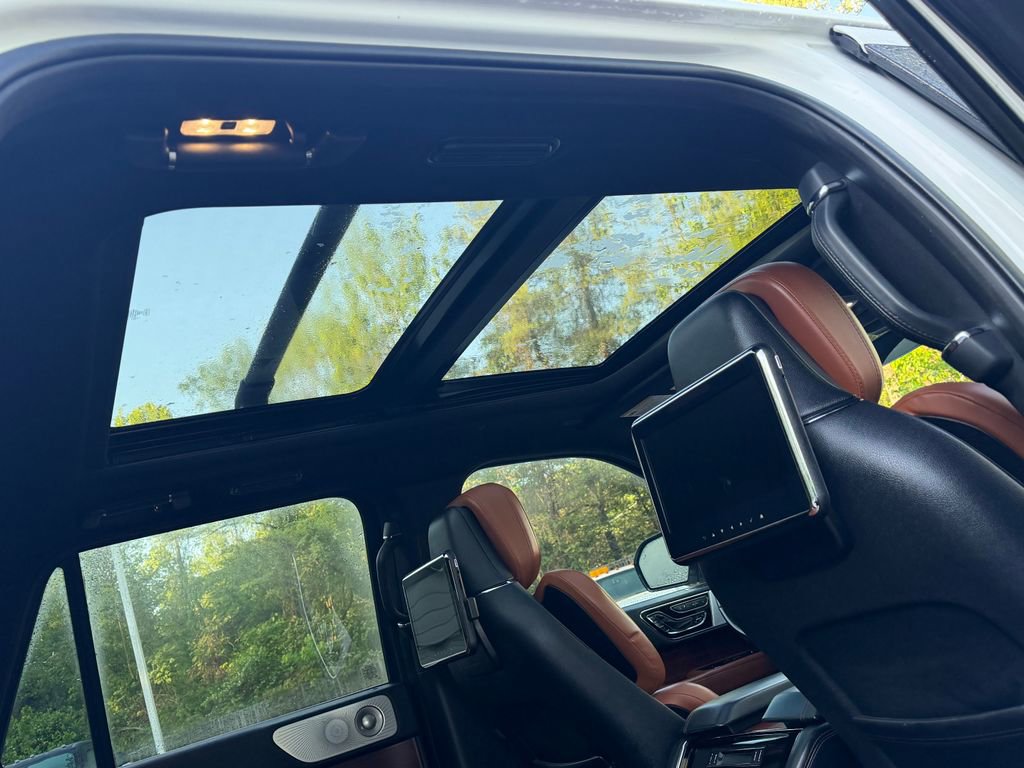 Used 2020 Lincoln Navigator Reserve w/ Luxury Package AWD/4WD image 15