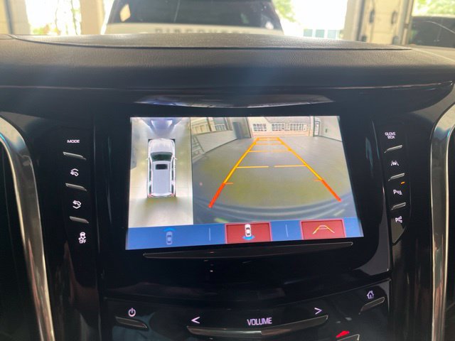 Used 2017 Cadillac Escalade Premium Luxury RWD image 17