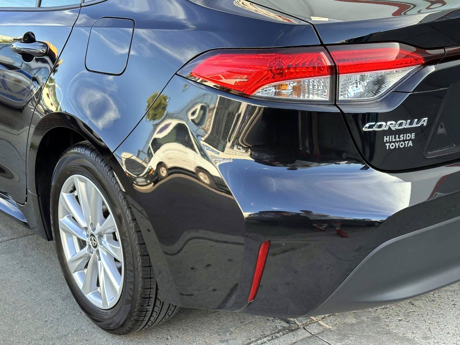 Certified 2026 Toyota Corolla LE w/ LE Premium Package FWD image 10