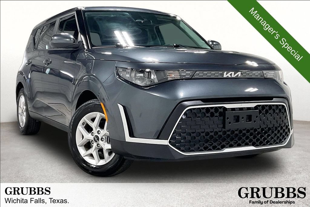 Used 2025 Kia Soul LX w/ LX Technology Package FWD video 1