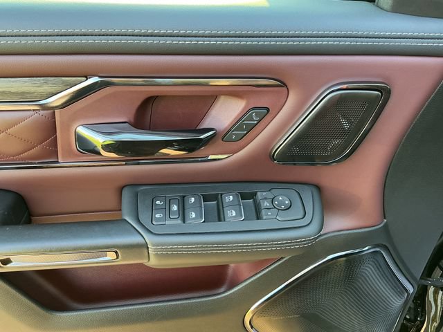 Used 2025 RAM 1500 Limited AWD/4WD image 16