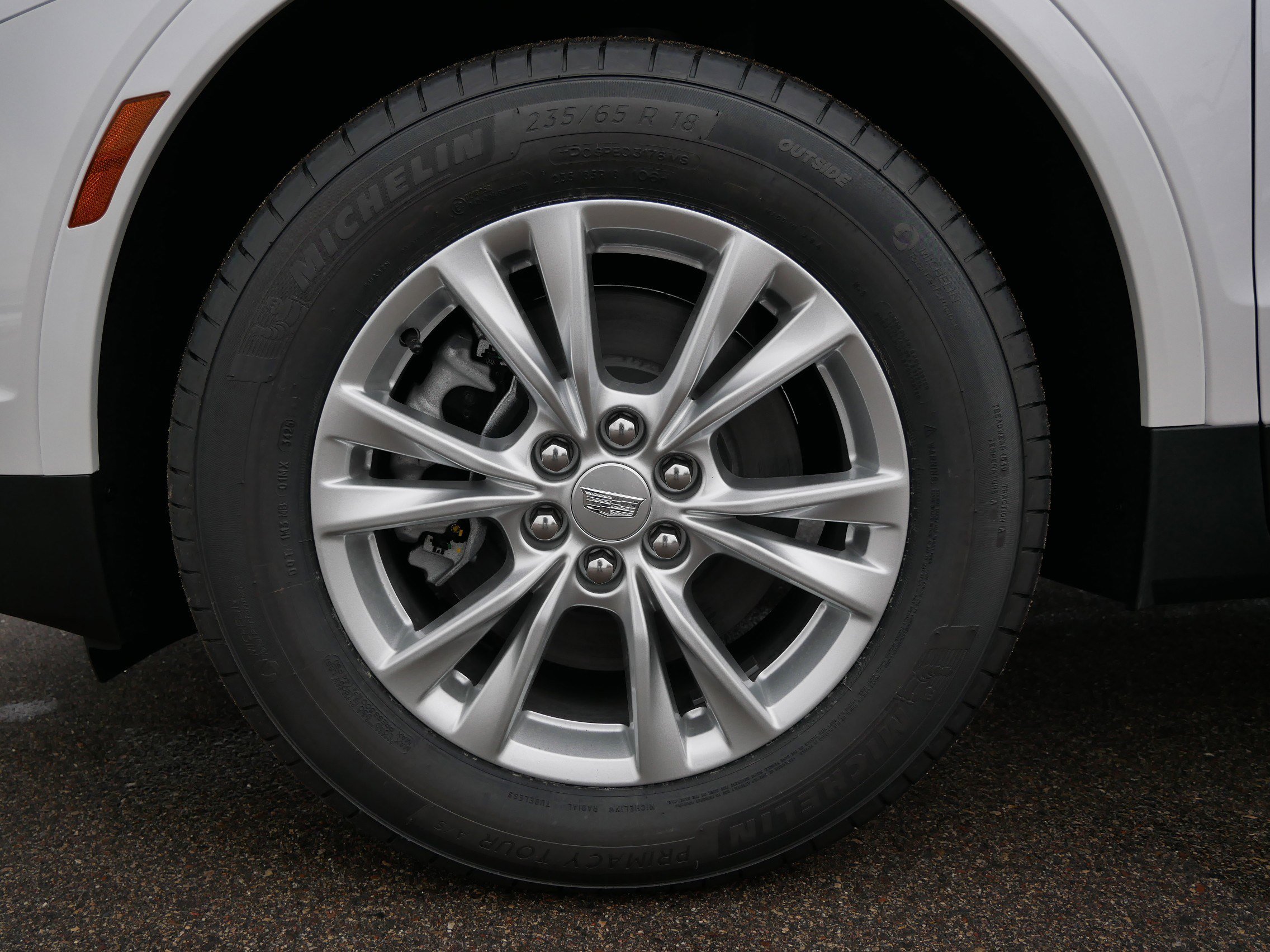 New 2026 Cadillac XT5 Luxury image 13