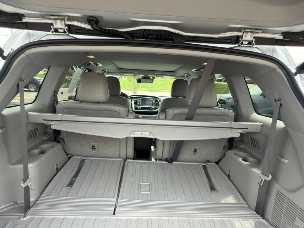 Used 2018 Toyota Highlander Limited Platinum AWD/4WD image 14