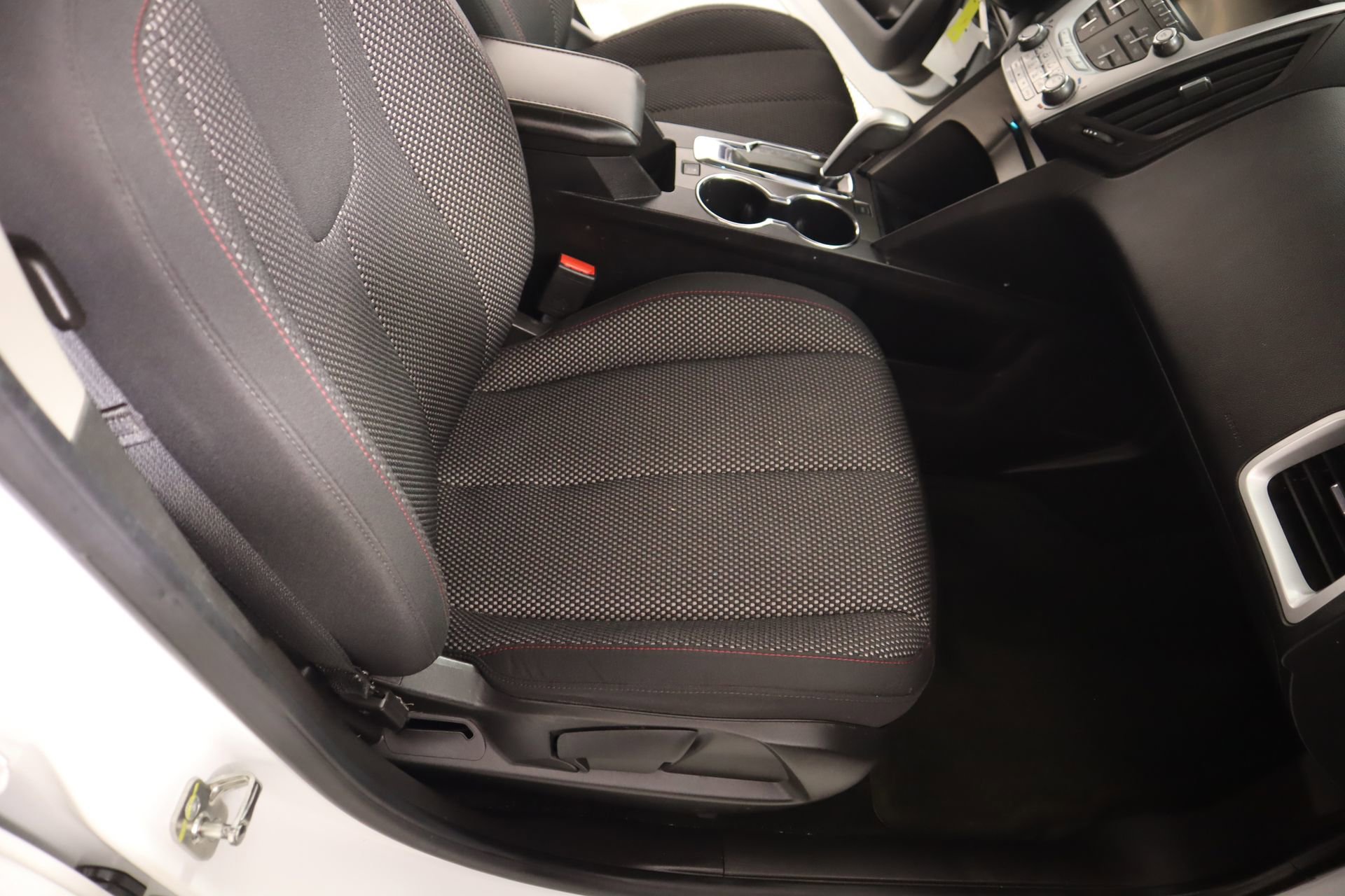 Used 2013 Chevrolet Equinox LT w/ Driver Convenience Package image 12