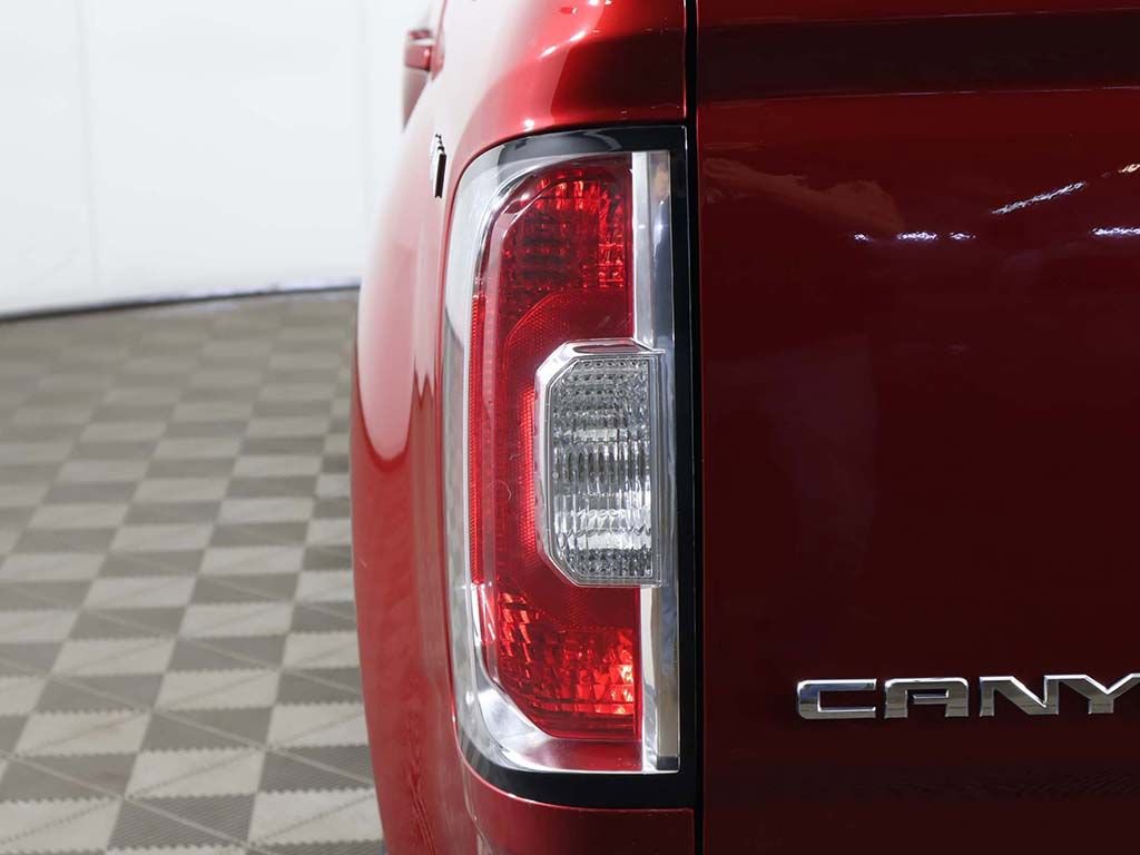 Used 2020 GMC Canyon SLE w/ Elevation Edition image 13
