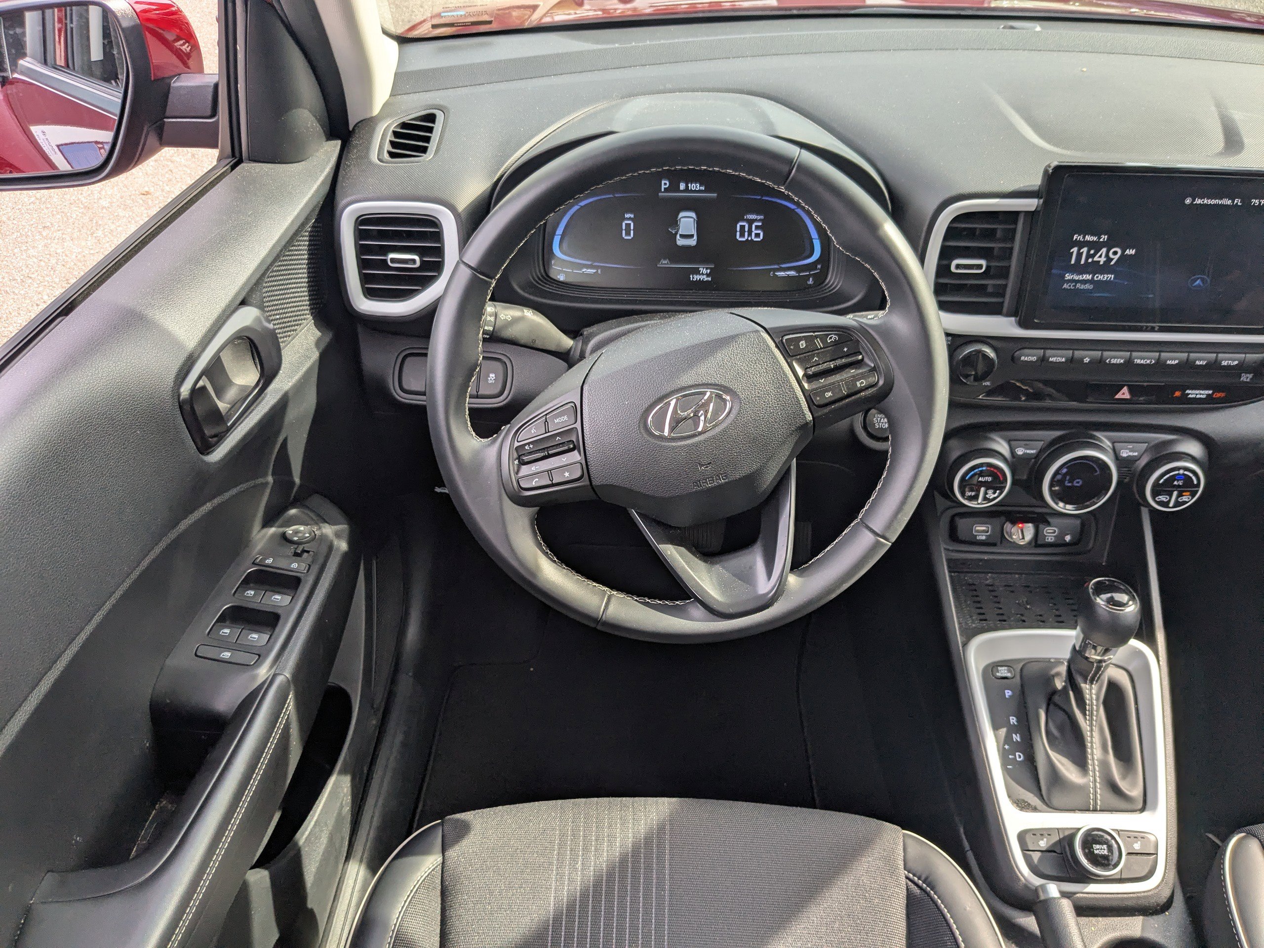 Certified 2024 Hyundai Venue Limited image 18