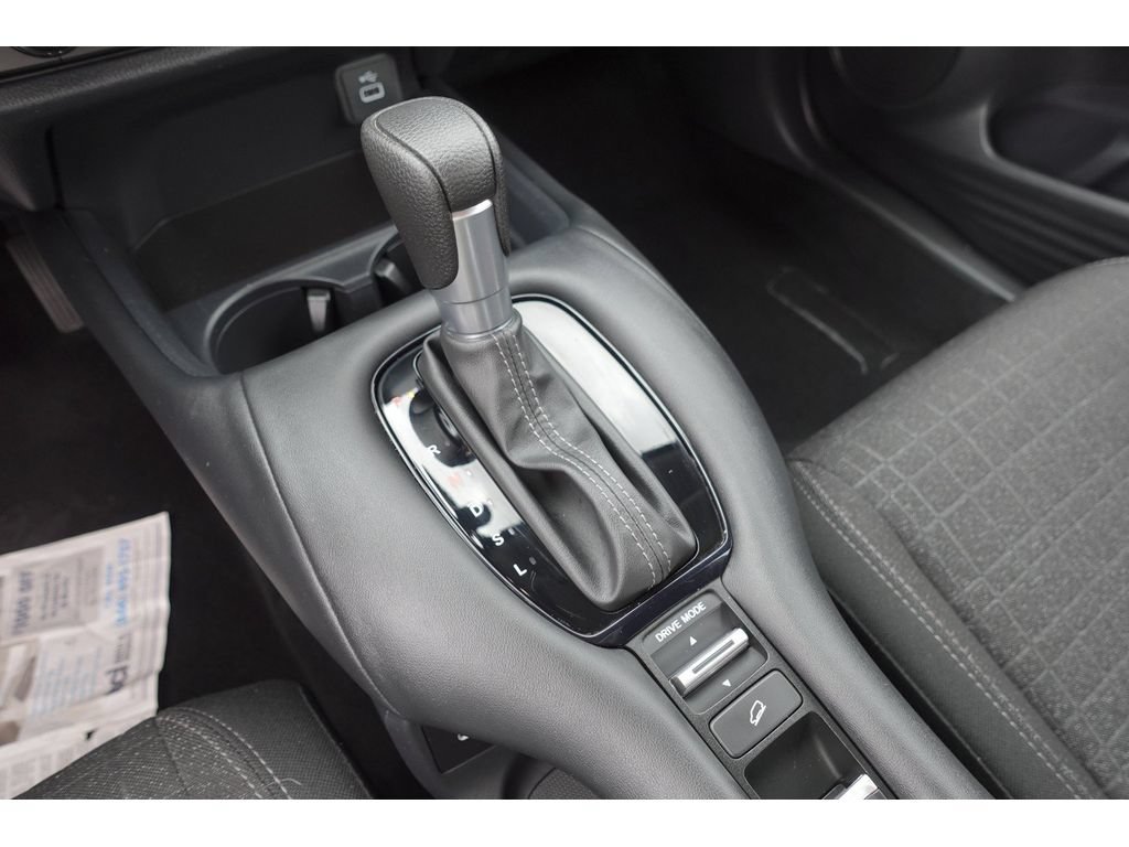 Used 2025 Honda HR-V LX image 19