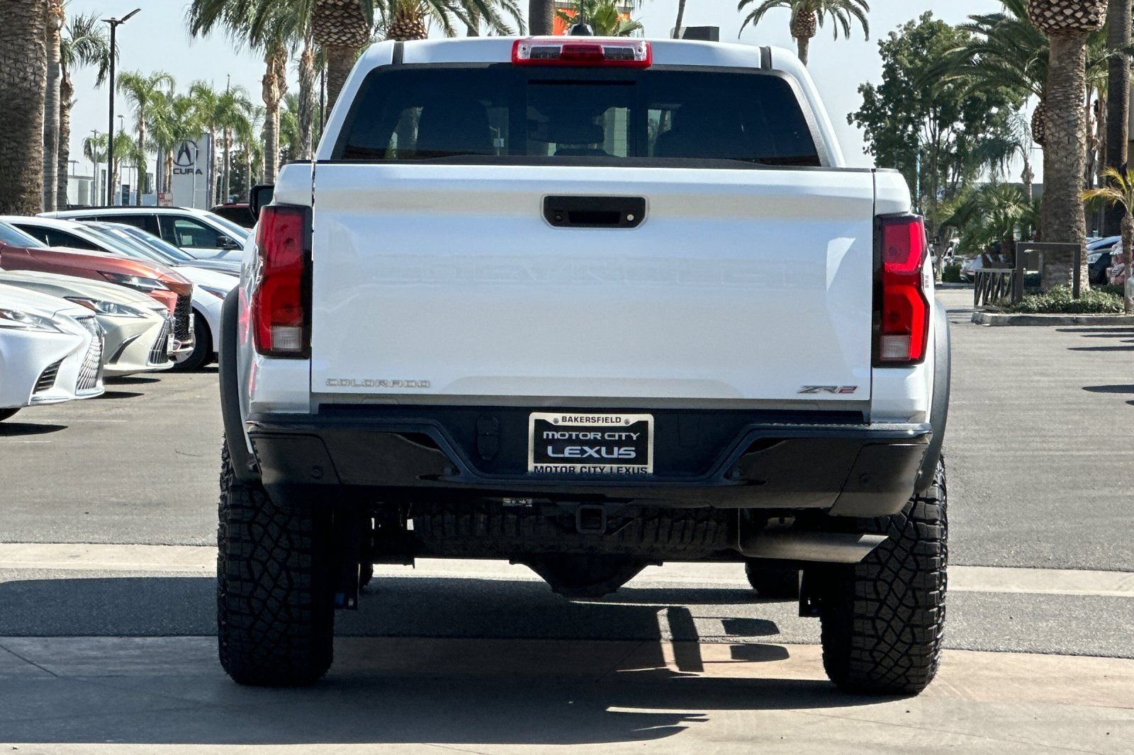 Used 2026 Chevrolet Colorado ZR2 w/ Technology Package AWD/4WD image 5