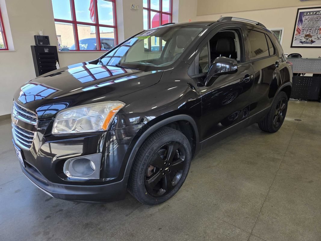 Used 2016 Chevrolet Trax LTZ w/ Midnight Edition AWD/4WD image 2