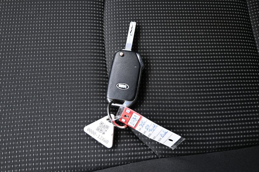 Used 2020 Kia Forte LXS FWD image 26