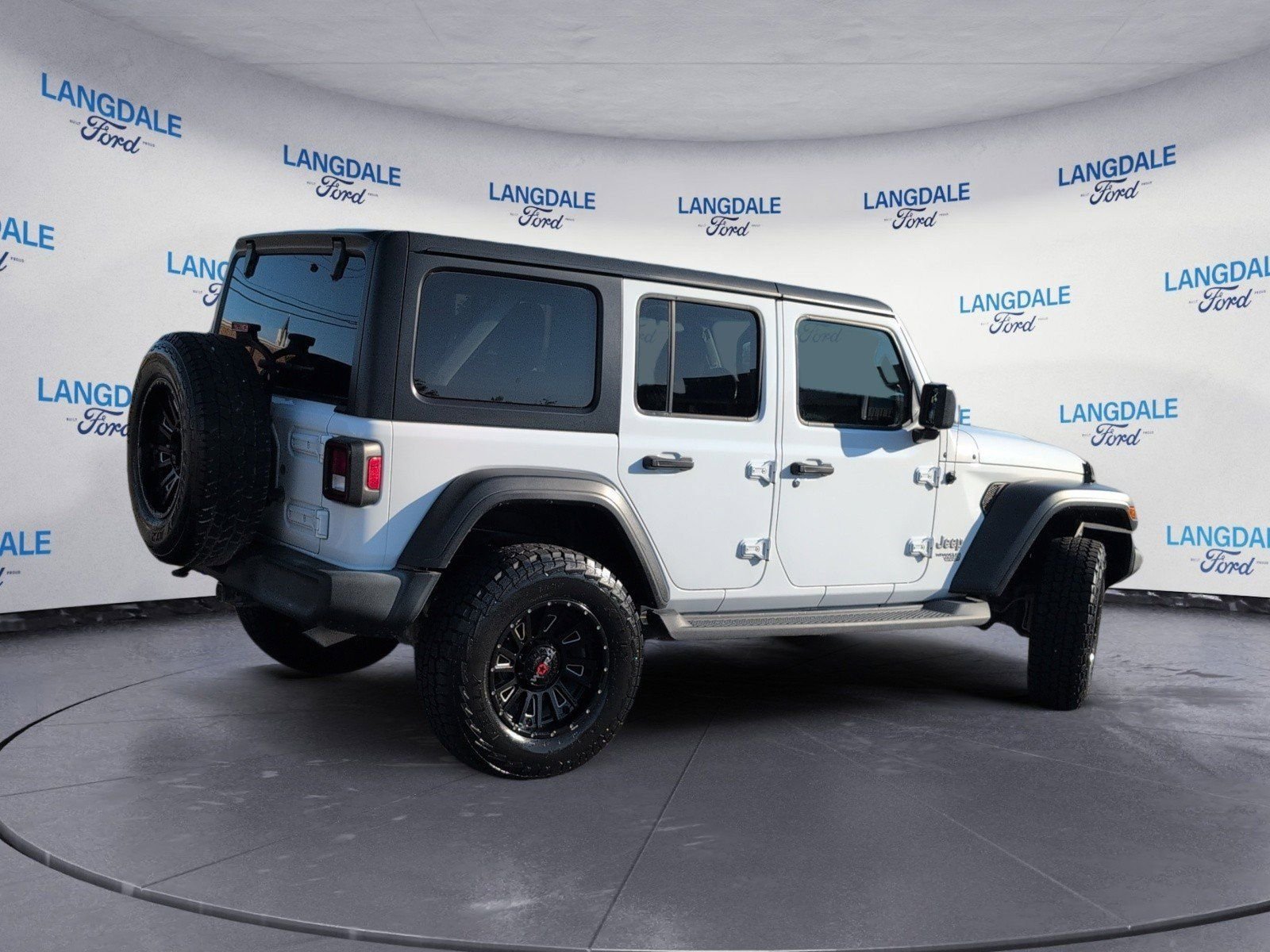 Used 2019 Jeep Wrangler Unlimited Sport S AWD/4WD image 4