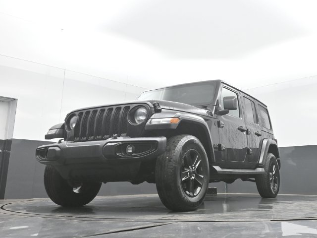 Used 2020 Jeep Wrangler Unlimited Sahara AWD/4WD image 38
