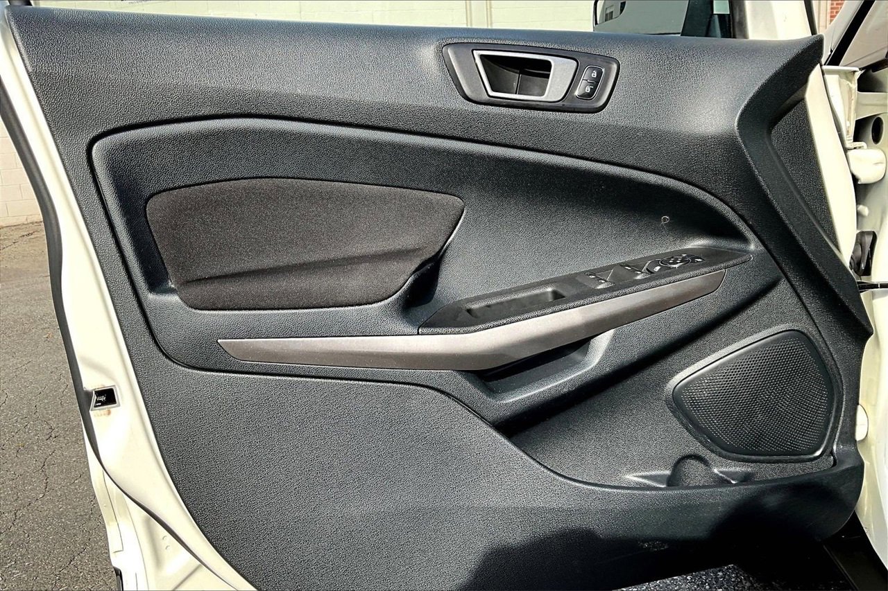 Used 2021 Ford EcoSport SE image 24