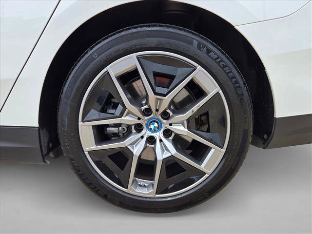 Used 2025 BMW i5 eDrive40i RWD image 24