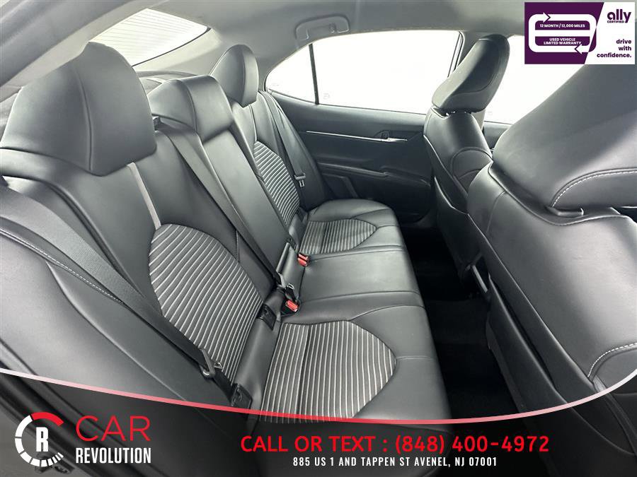 Used 2022 Toyota Camry SE FWD image 39