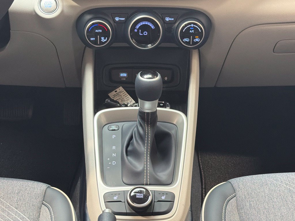 New 2026 Hyundai Venue SEL FWD image 17