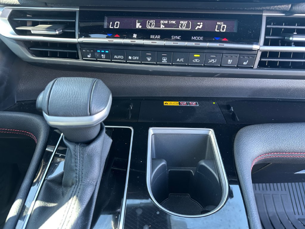 Used 2025 Toyota Sienna XSE w/ XSE Premium Package AWD/4WD image 23