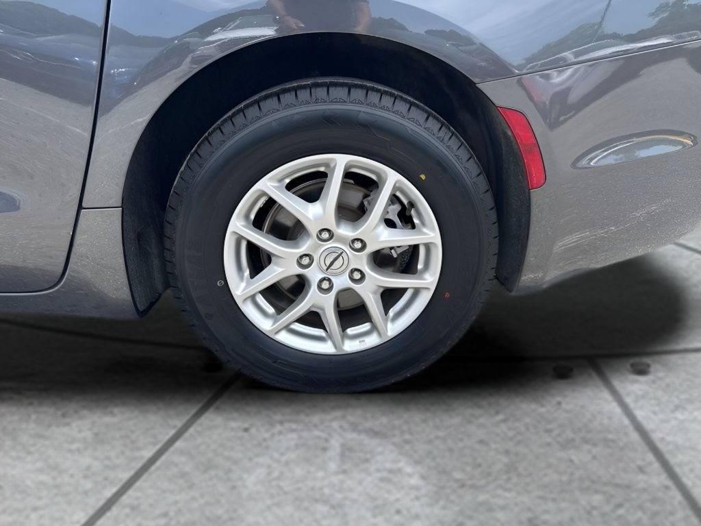Used 2023 Chrysler Pacifica Touring-L FWD image 32