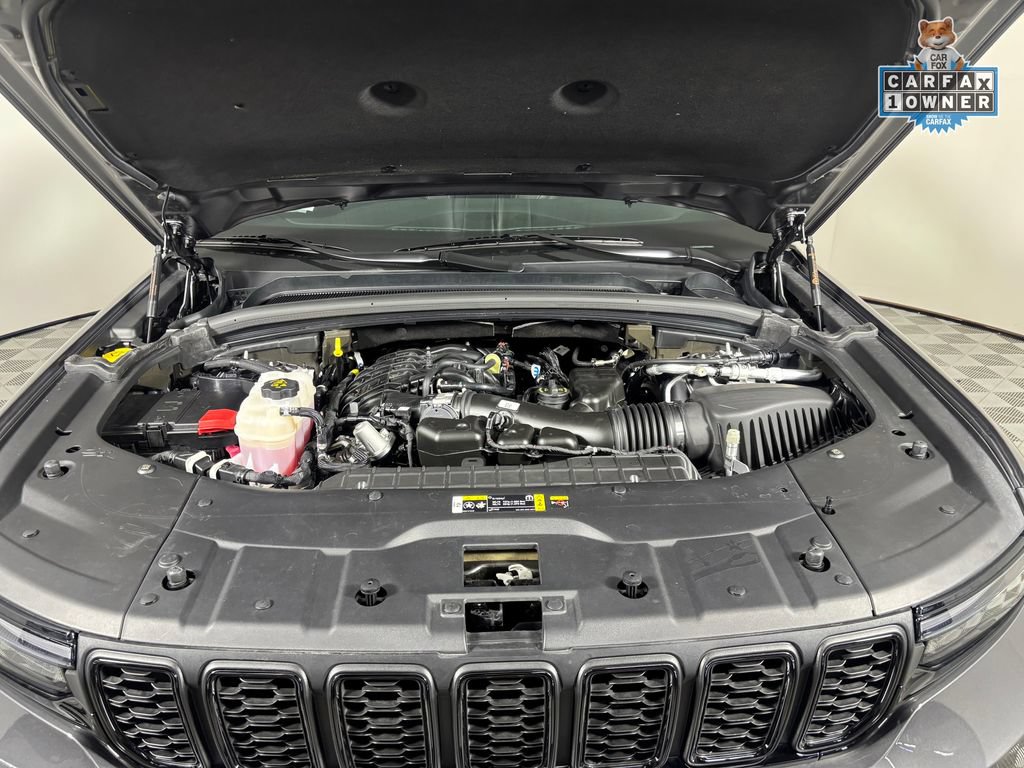 Used 2023 Jeep Grand Cherokee L Laredo AWD/4WD image 26