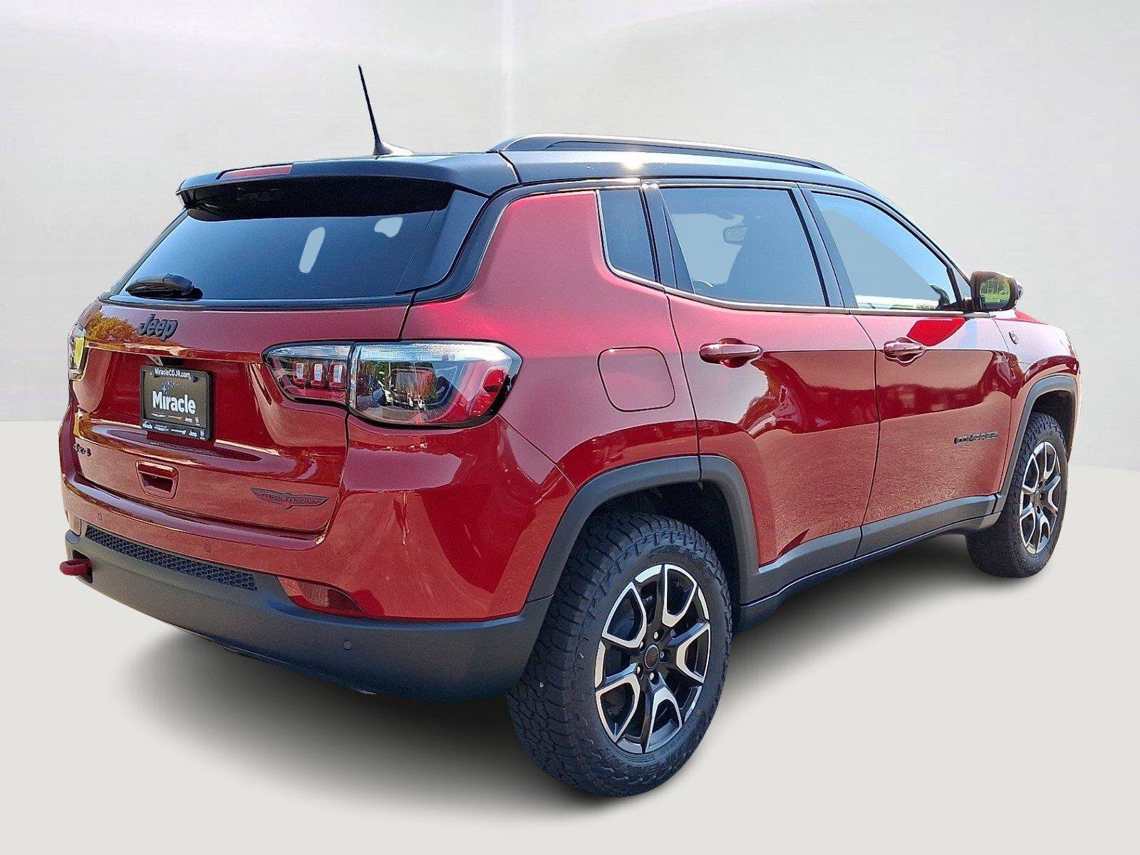 New 2026 Jeep Compass Trailhawk AWD/4WD image 3