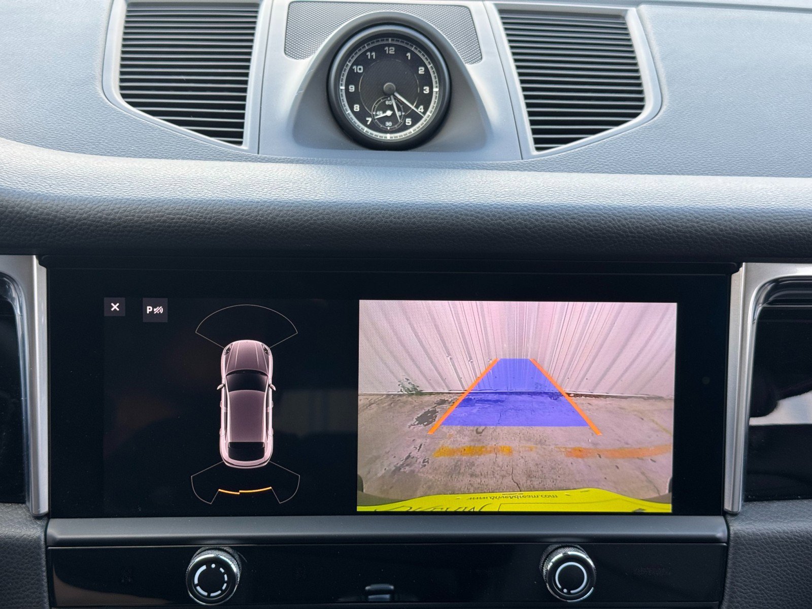 Used 2023 Porsche Macan image 29