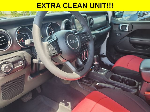 Used 2023 Jeep Gladiator Sport AWD/4WD image 9