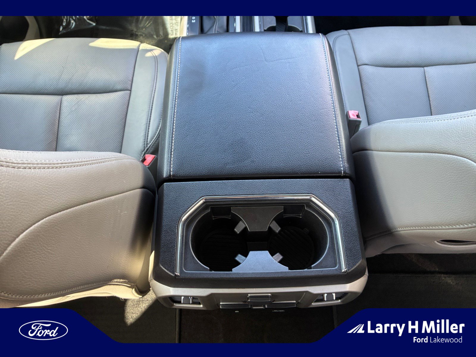 Used 2018 Ford F150 Lariat w/ Equipment Group 502A Luxury image 15