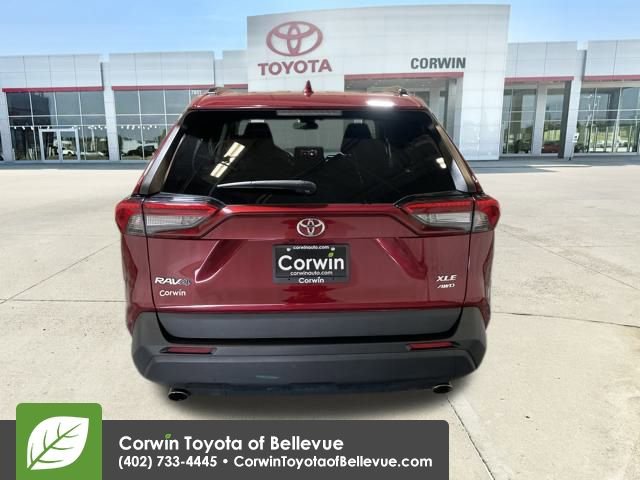 Used 2021 Toyota RAV4 XLE image 4
