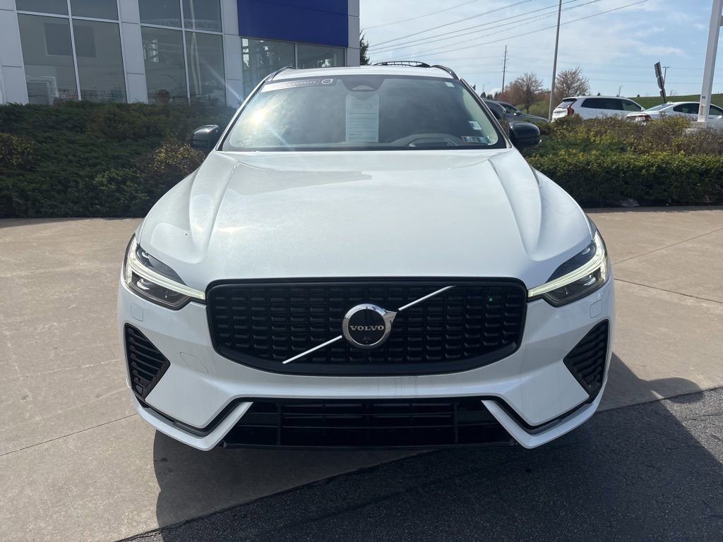 Certified 2024 Volvo XC60 T8 Ultimate w/ Protection Package Premier image 3