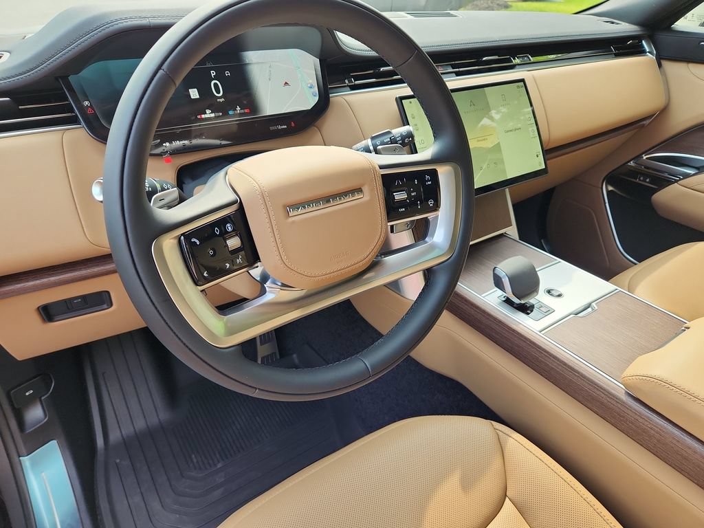 New 2026 Land Rover Range Rover Long Wheelbase SE AWD/4WD image 15